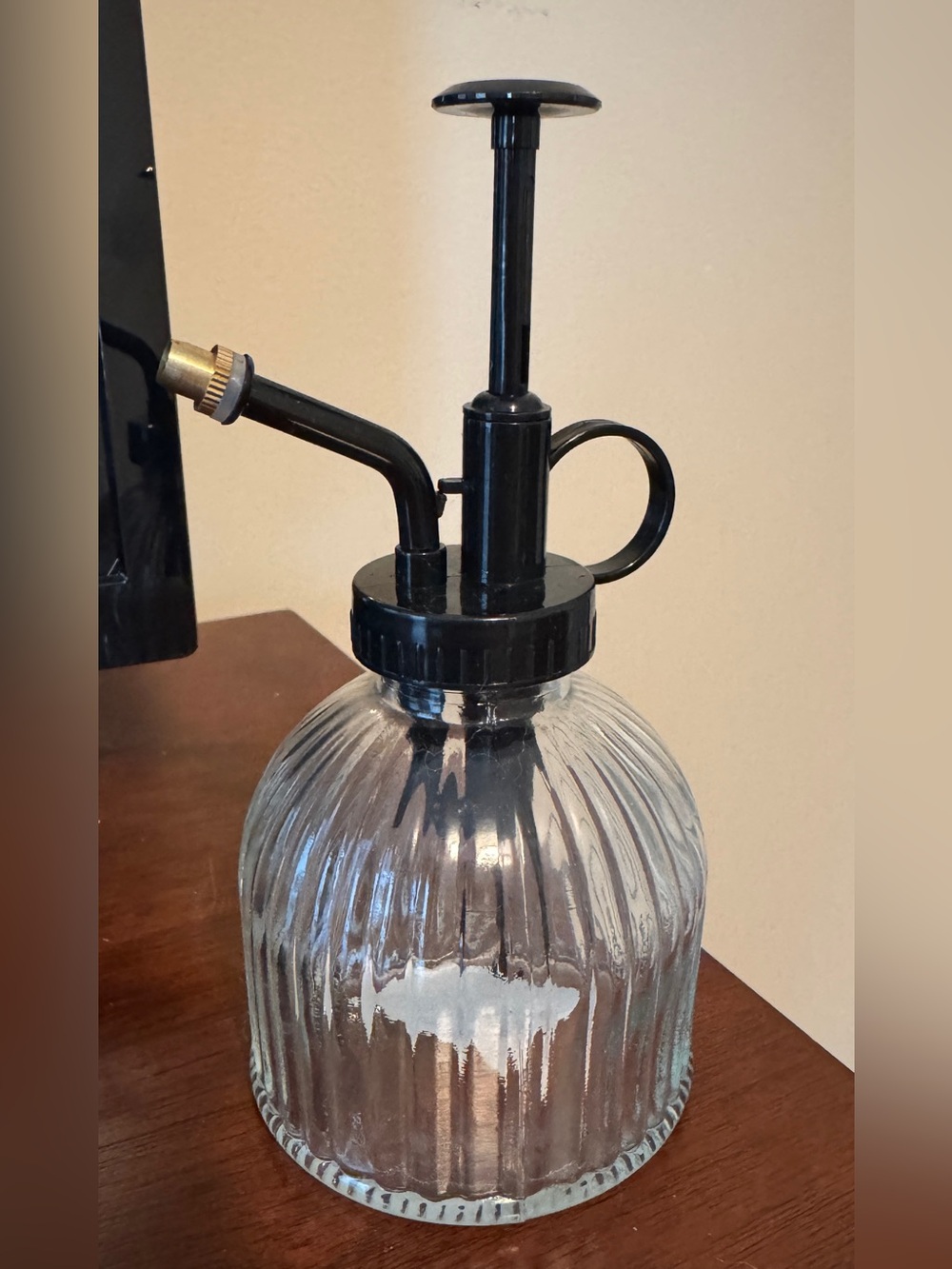 Clear Ribbed Glass Mister with Black Metal Pump